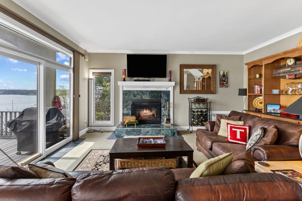 Main Channel Views! Luxe Tan-Tar-A Estates Home House in Lake of the Ozarks