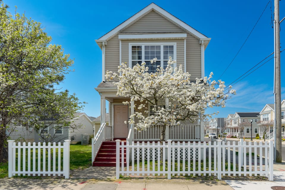 North AC Inlet Area: Near Beach + Boardwalk House in Atlantic City