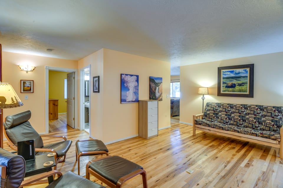 Extended-Stay 'Geyser Home' Near Yellowstone NP House in West Yellowstone