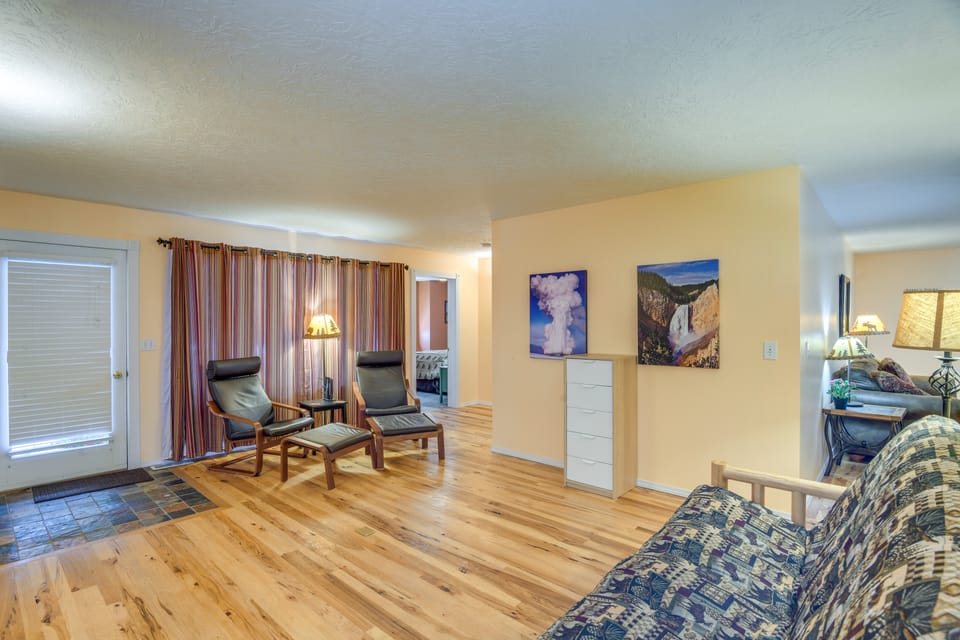 Extended-Stay 'Geyser Home' Near Yellowstone NP House in West Yellowstone