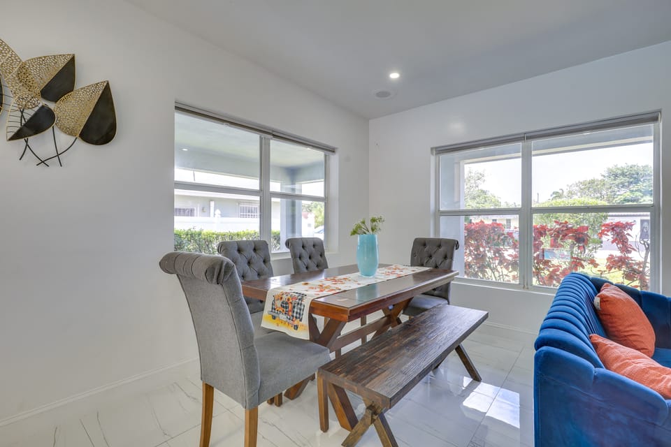 Luxe Ft Lauderdale Pool Oasis Near Airport & Beach House in Dania Beach