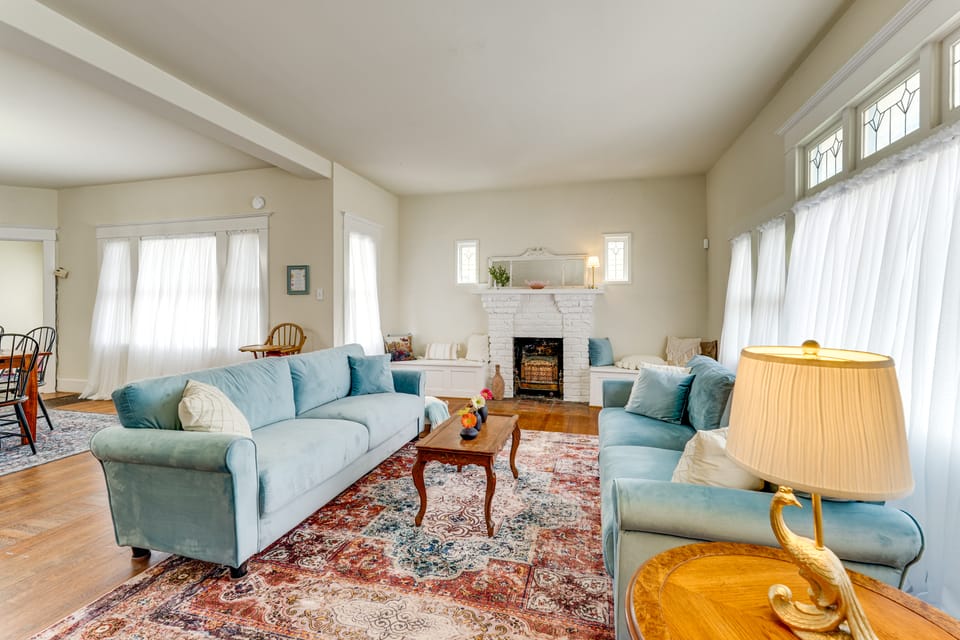 Steps to Main St! Restored Sonora Bungalow w/ Yard House in Sonora