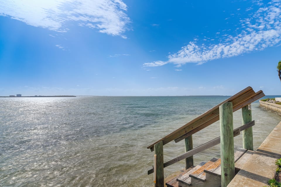 Pool Access! Extended Base 2 Mi to St Pete Beach Apartment in Isla del Sol