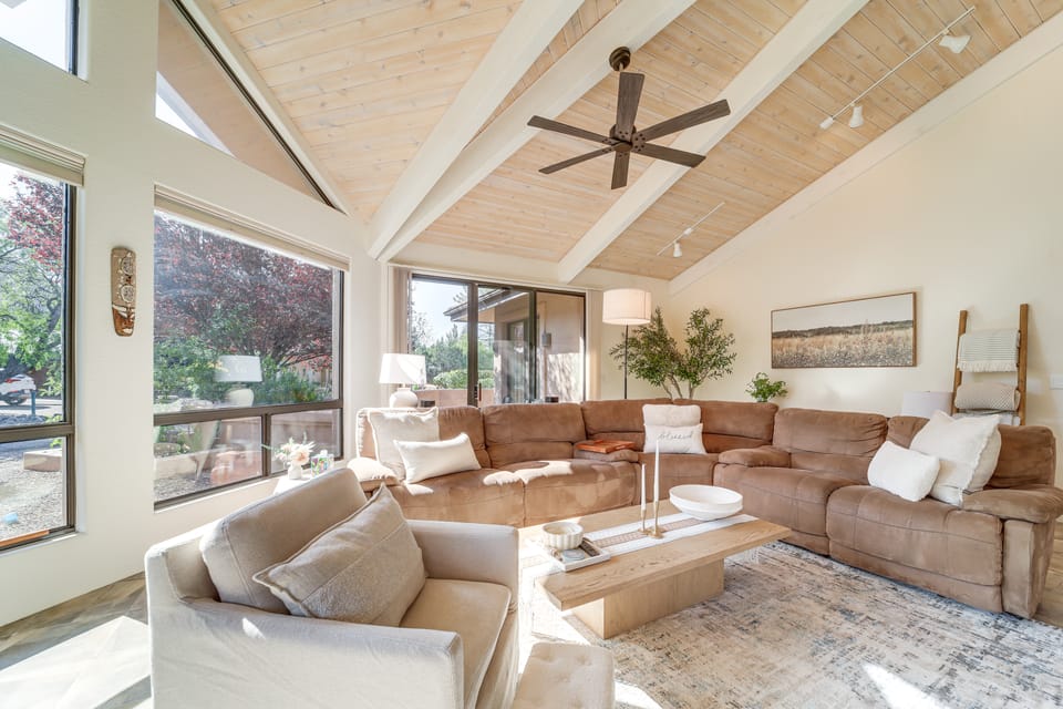 Walk or Bike to Cathedral Rock! Home w/ Views House in Sedona