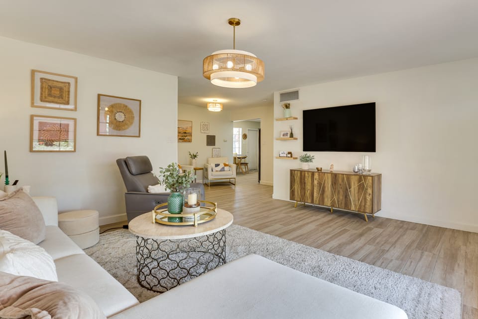 Great for Families! Desert Oasis 2 Mi to Old Town House in Scottsdale