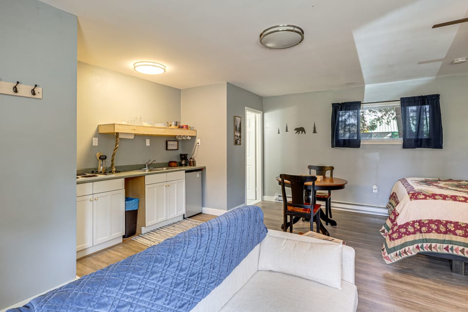 Boat, Fish, Hike! Schroon Lake Getaway Apartment in Schroon Lake