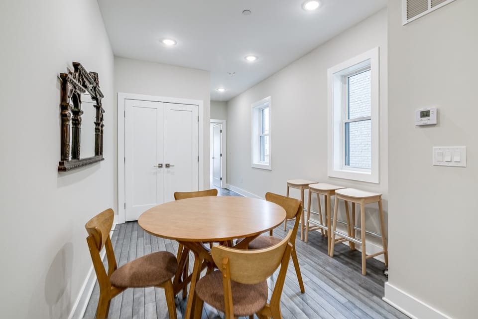 Walk to Metro Station & Hospitals! Quiet DC Escape Apartment in District of Columbia