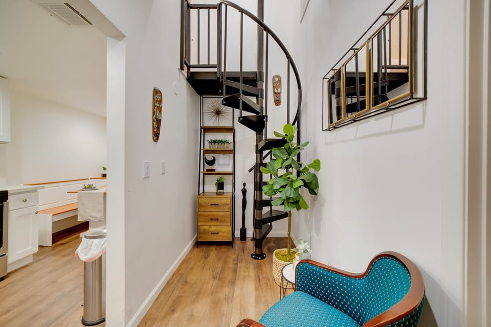 2 Mi to Dtwn Riverside & Hospital! Family Retreat Apartment in Riverside