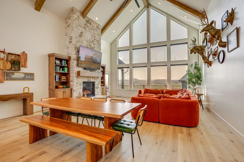 Luxury Bear Lake Getaway w/ Sports Court & Hot Tub House in Garden City