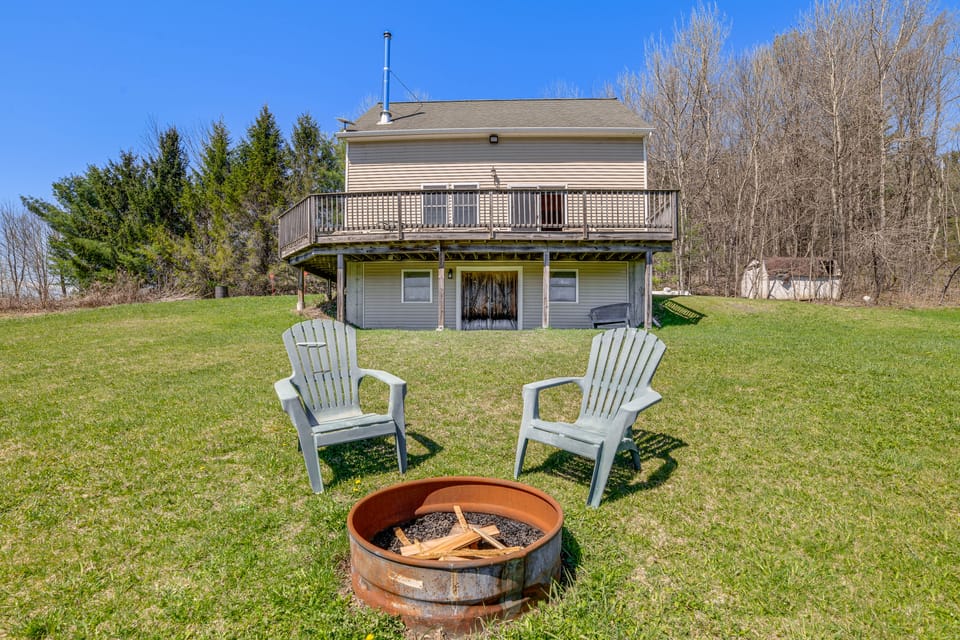Family Friendly! Secluded Worcester Haven w/ Deck House in Capital District, NY, USA