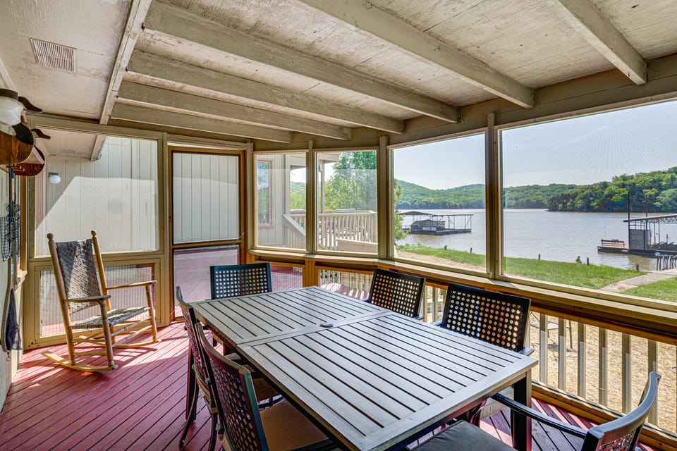 Property Windy Cove Waterfront Reserve House in Ozark Mountains