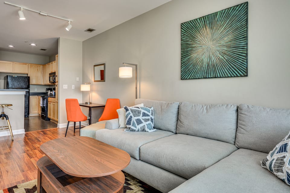 Walkable Condo in Dtwn Greensboro! Extended Stay Apartment in Greensboro