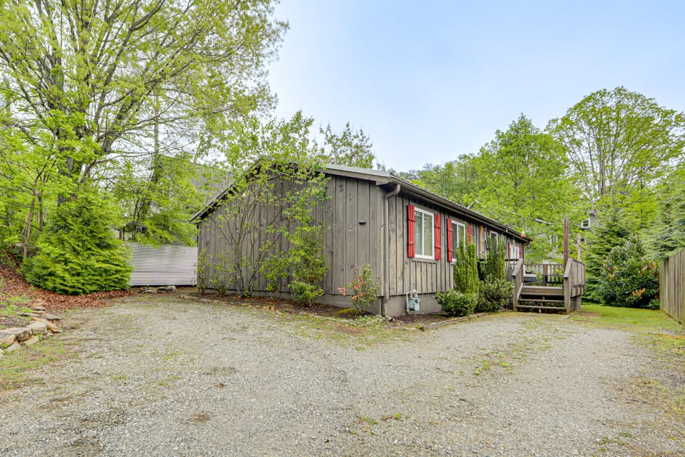 Walk to Dtwn Brevard! Mtn Escape w/ Fire Pit House in Brevard