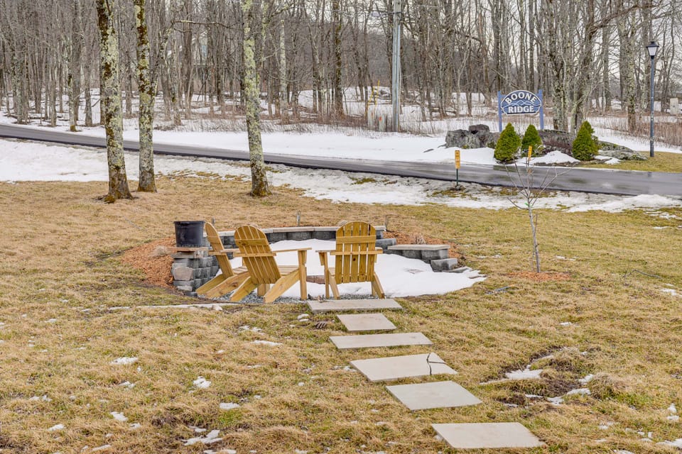 Handcrafted Tiny Home, Near Dtwn Boone House in Brushy Fork