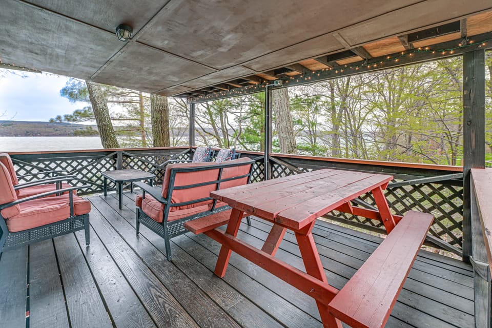 Sunset Side of Seneca Lake! Family Home w/ Dock House in Seneca Lake