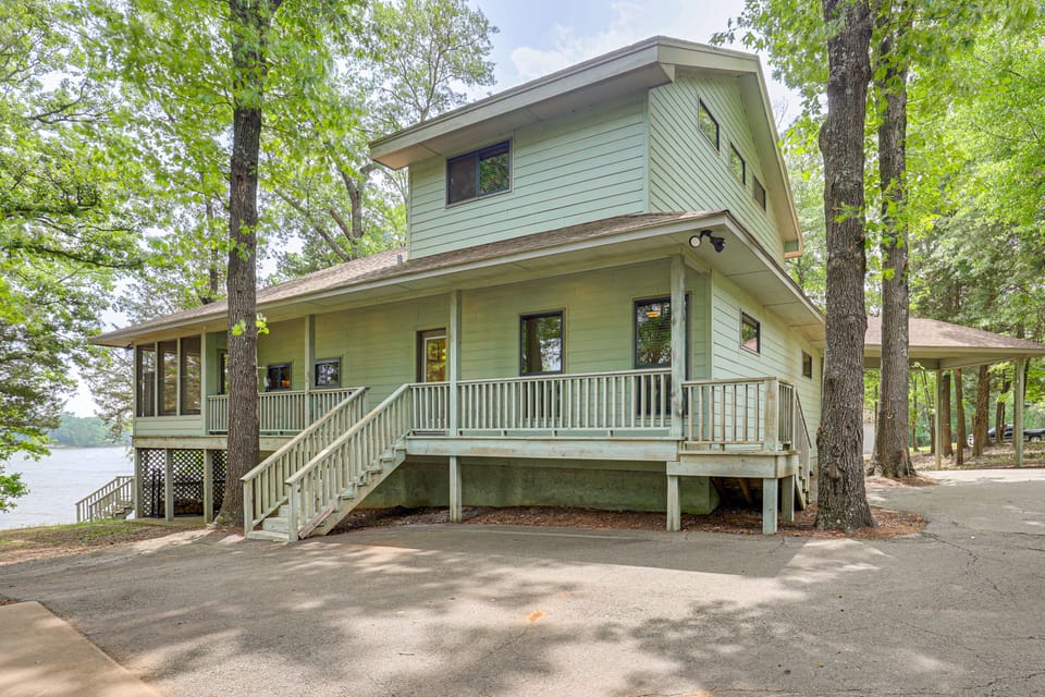Lakefront Winnsboro Home w/ 20+ Acres! House in Texas