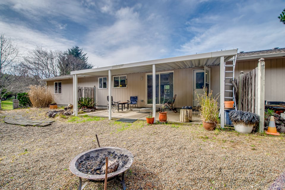 Ocean City Home w/ Fenced Yard: 1 Mi to Beach! House in Washington