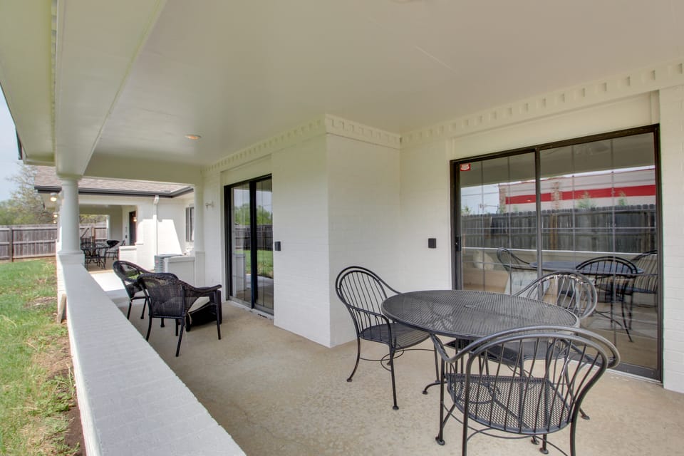 Sleeps 40! Entire Condotel Outside Overland Park House in Ozark Mountains