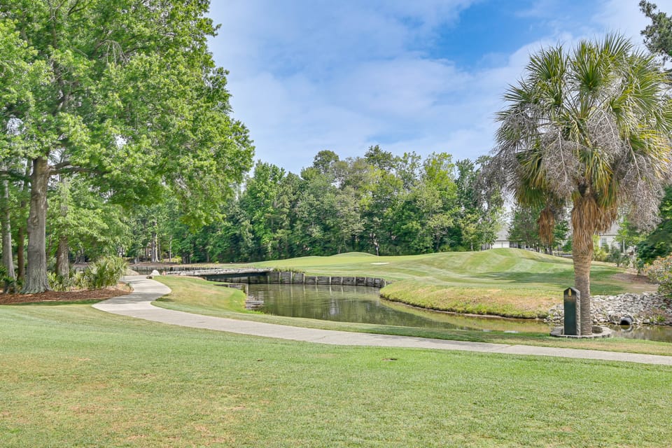 Myrtle Beach Golf Getaway w/ Views & Pool Access Apartment in Socastee