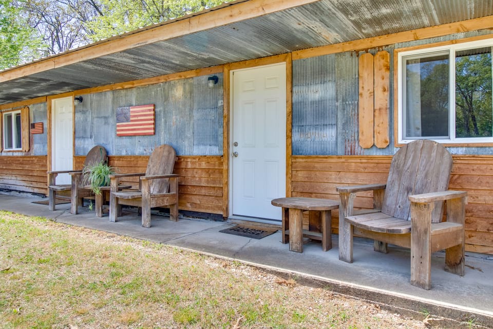 2 Mi to White River: 3-Cabin Anglers Paradise! House in Lakeview