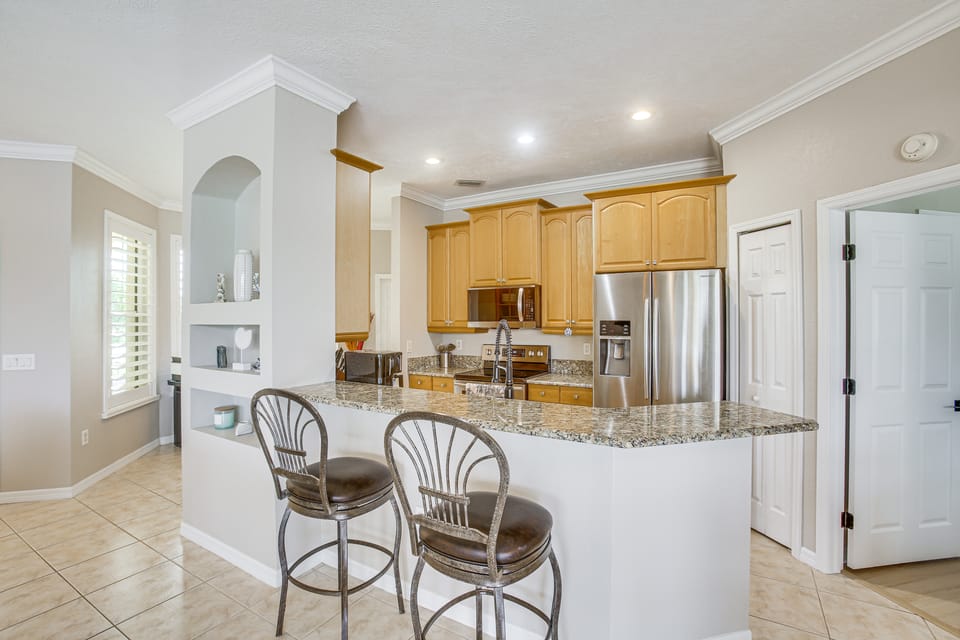 Fish, Grill + Chill: Port Charlotte Escape House in North Port