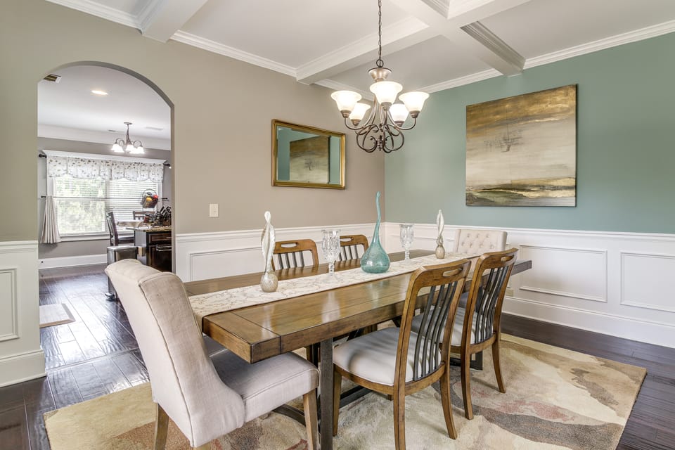 Spacious Group Hub! Walk to Tribble Mill Park House in Georgia