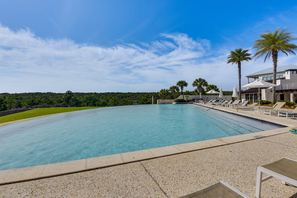 Elegant Santa Rosa Beach House w/ Community Perks House in South Walton County