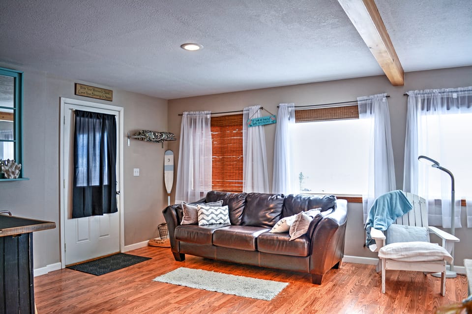 4 Mi to Flathead Lake! Charming Mtn Escape Apartment in Flathead Lake