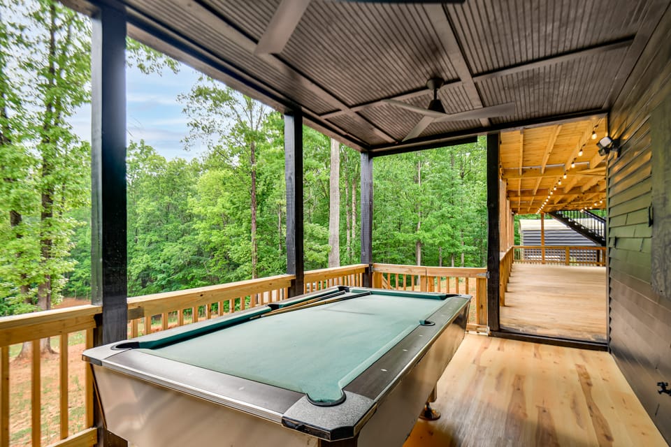 Decks & Forest Views! North Georgia Mtn Retreat Apartment in Georgia
