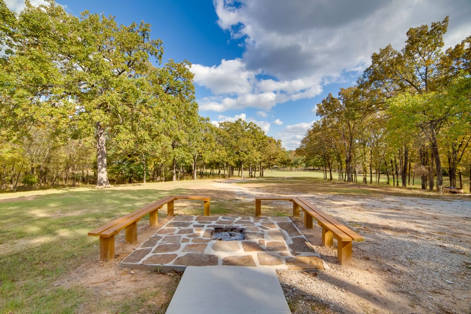 On-Site Dock & Ramp: 3-Unit Escape on Lake Fork! House in Texas