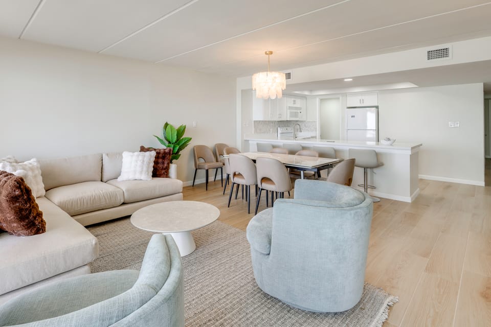 Stunning Views, Luxe Decor: Suntide III - Unit 805 Apartment in South Padre Island