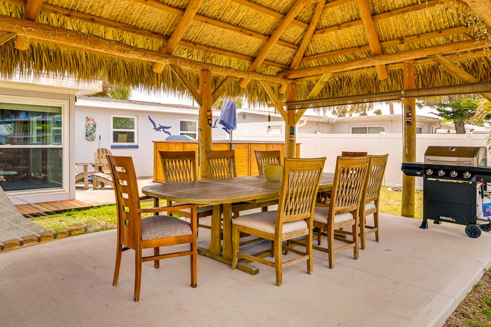 Canal-Front Oasis in Hudson: Patio + Private Dock! House in Hudson