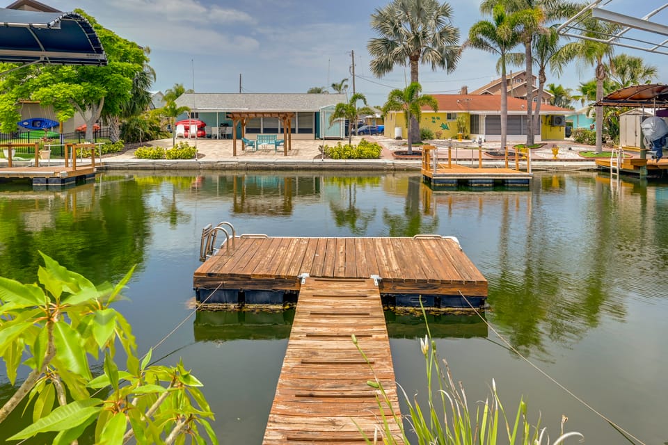 Canal-Front Oasis in Hudson: Patio + Private Dock! House in Hudson