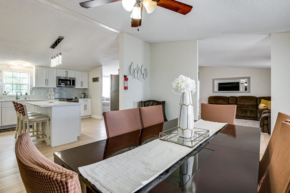 Family Friendly! Rural El Paso Home: Patio & Grill House in Texas