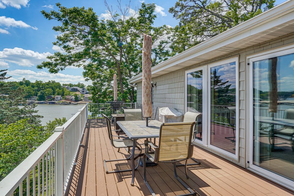 Boater’s Base w/ Dock! Lakefront Ozarks Getaway House in Osage Beach