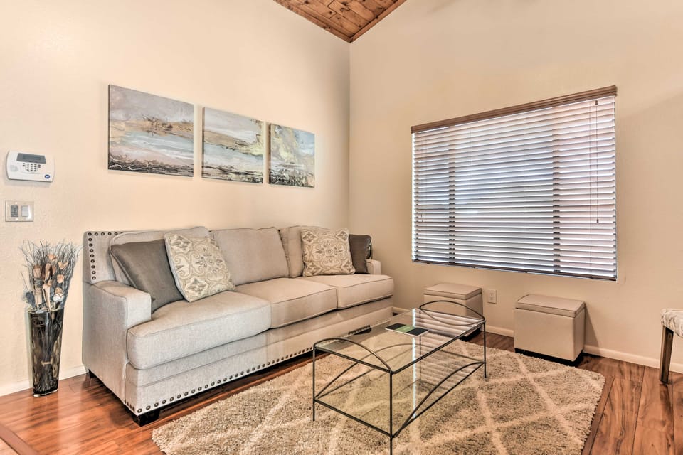 Fenced! Quiet 2-Unit Combo in Tucson House in Tucson