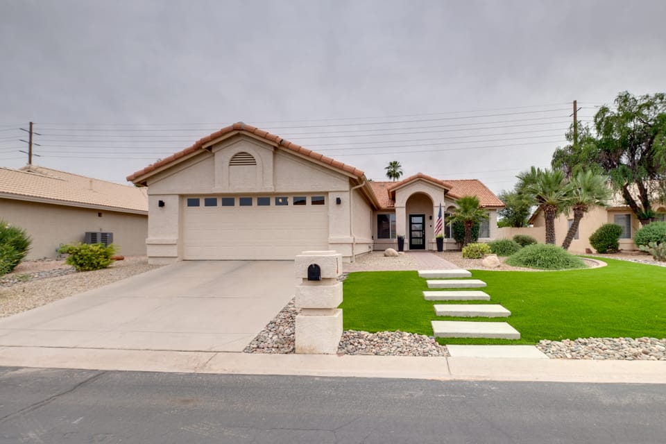 Golf, Swim, Play & Relax! Gated Sun Lakes Home House in Sun Lakes