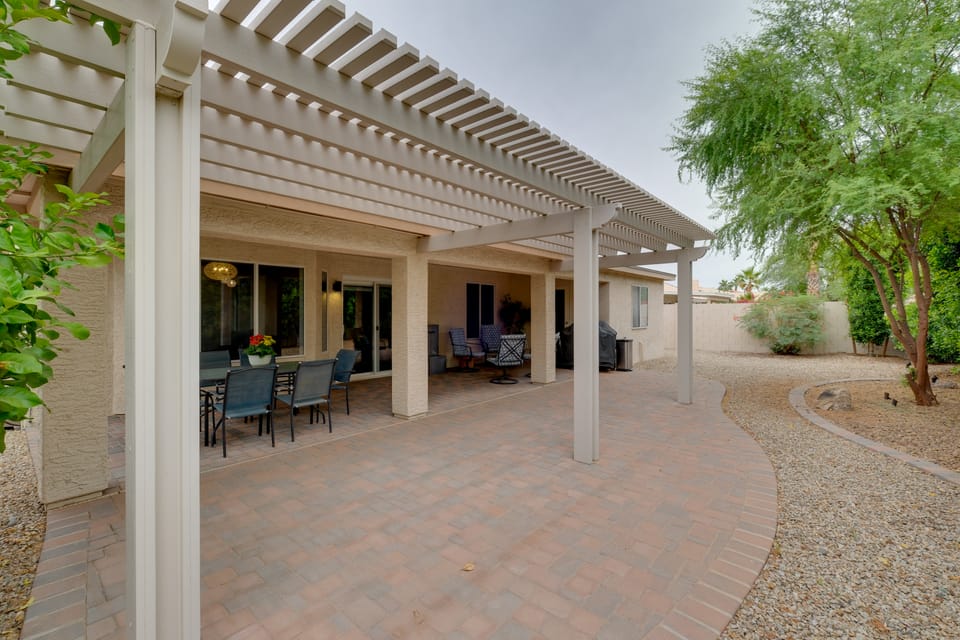 Golf, Swim, Play & Relax! Gated Sun Lakes Home House in Sun Lakes