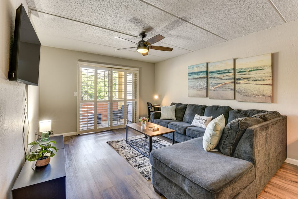 Dock Access! Condo 5 Mi to Okaloosa Island Beach Apartment in Mary Esther