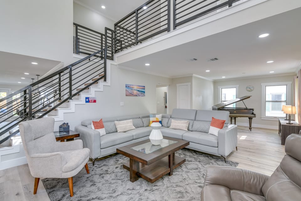 2-Unit Houston Getaway Near NRG & Hermann Park Apartment in Houston