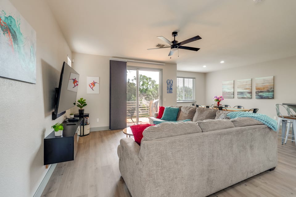 Waterfront Lake Tulloch Townhome Steps From Marina Apartment in Copperopolis