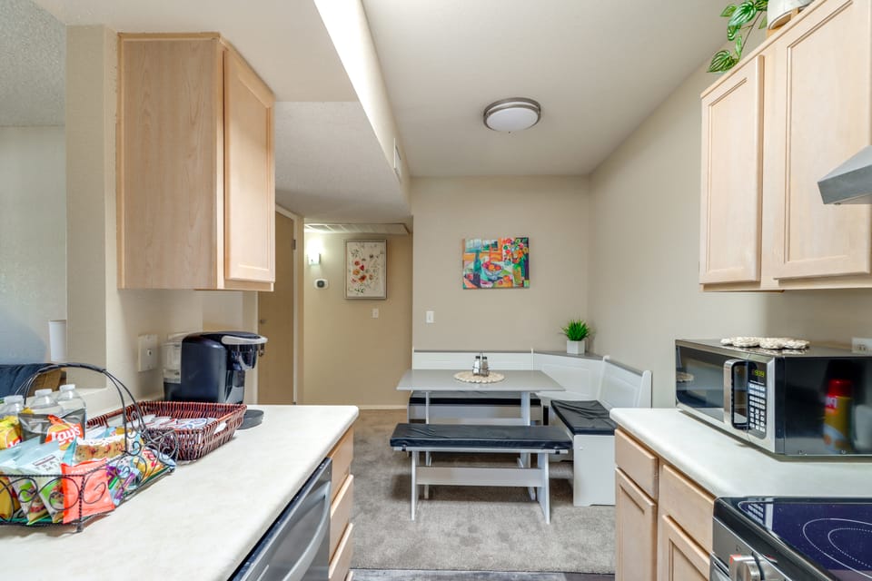 Hike, Swim & Shop: Tucson Condo w/ Balcony Apartment in Tucson