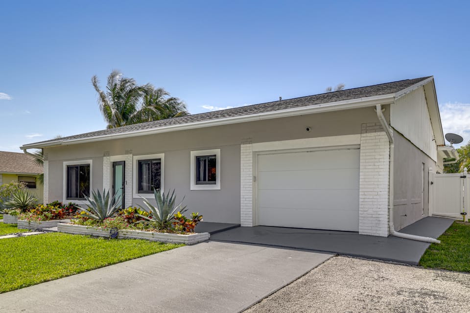 Walk to Water! Boynton Beach Gem w/ Backyard Oasis House in Ocean Ridge