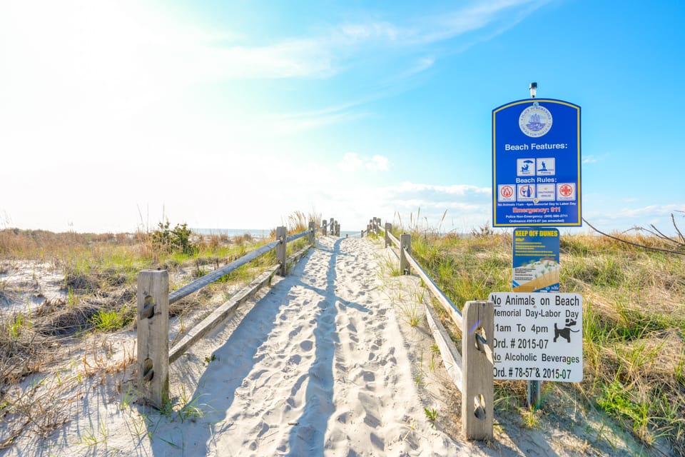 Stroll to Shore: Villas Escape w/ Private Patio! House in Lower Township