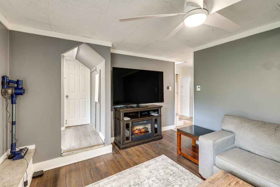 Walk to Appalachian Trail! Creekside Duncannon Gem Apartment in Pennsylvania