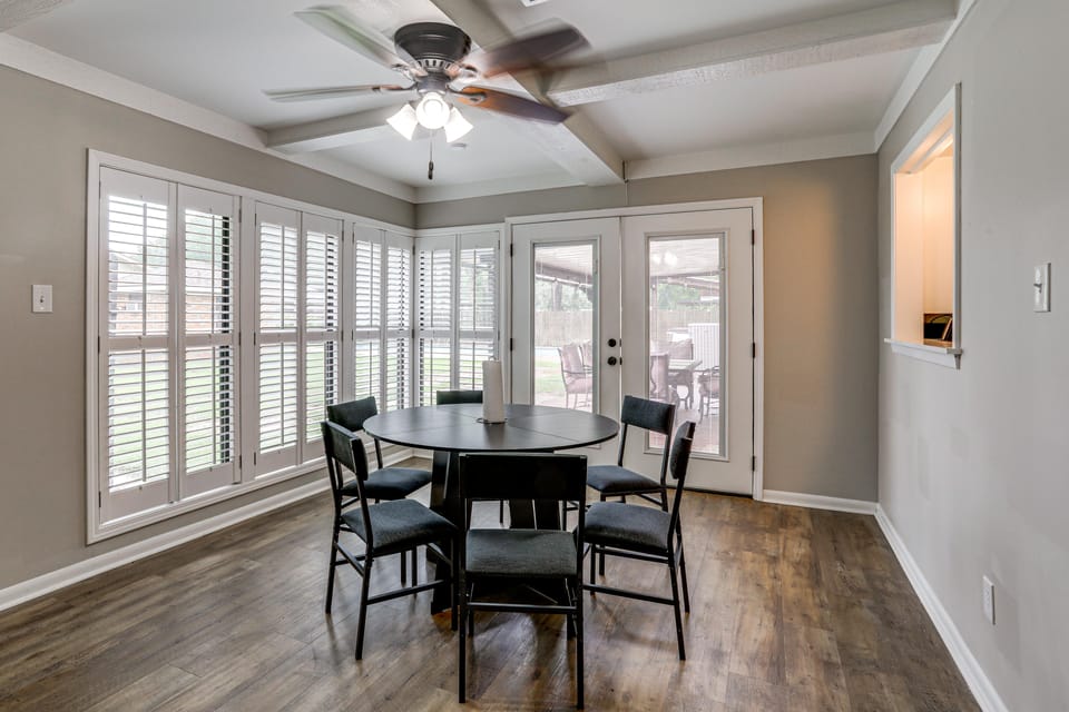 3 Mi to Dtwn Alexandria: Family Home w/ Hot Tub! House in Alexandria