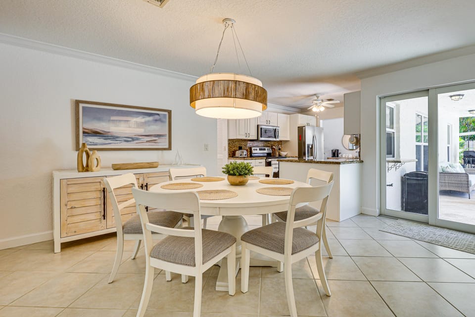 Poolside Oasis! Family Home 4 Mi to Delray Beach House in Delray Beach