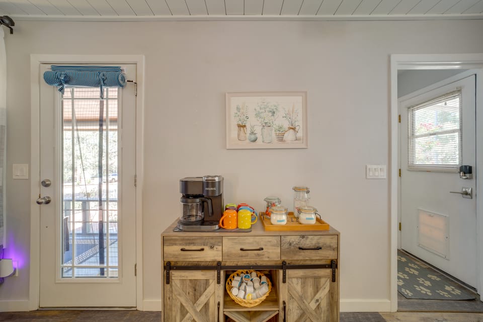 Payson Summer Getaway w/ Backyard Cottage in Payson