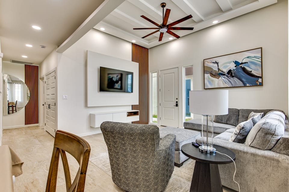 Modern Getaway w/ Private Patio & Grill in McAllen Apartment in McAllen