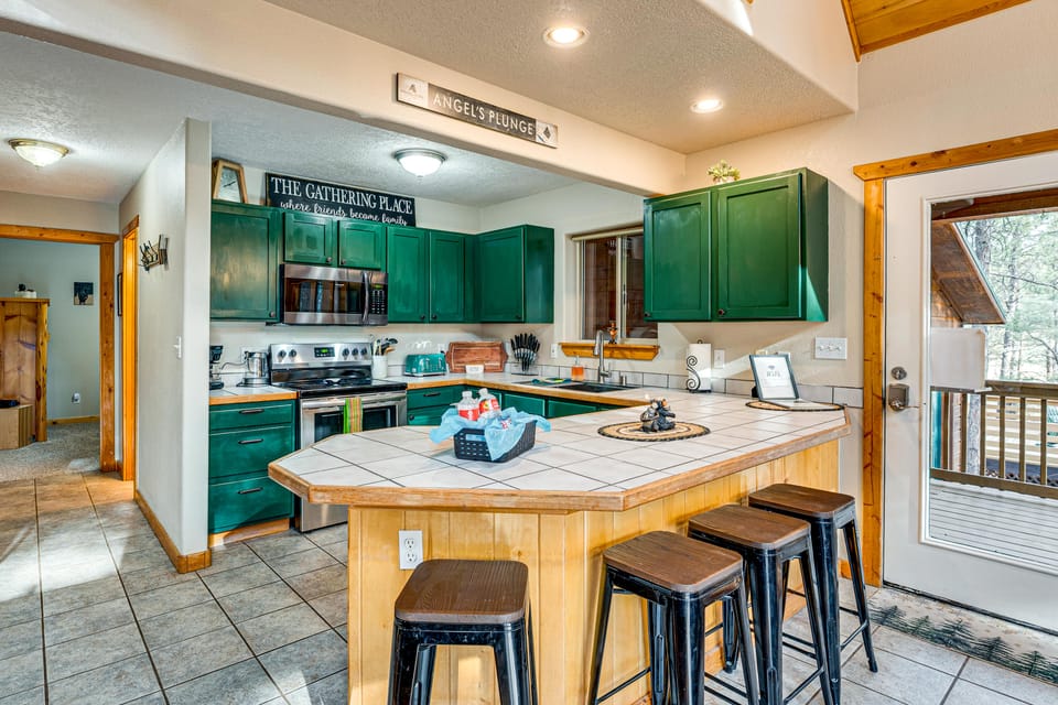 1 Mi to Angel Fire Resort: Mtn Cabin w/ Fire Pit! House in Angel Fire